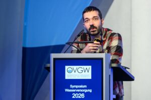 OFI Experte Filip Petrovic hält einen Vortrag beim „Symposium Wasserversorgung“ veranstaltet von der Österreichischen Vereinigung für das Gas- und Wasserfach (ÖVGW)