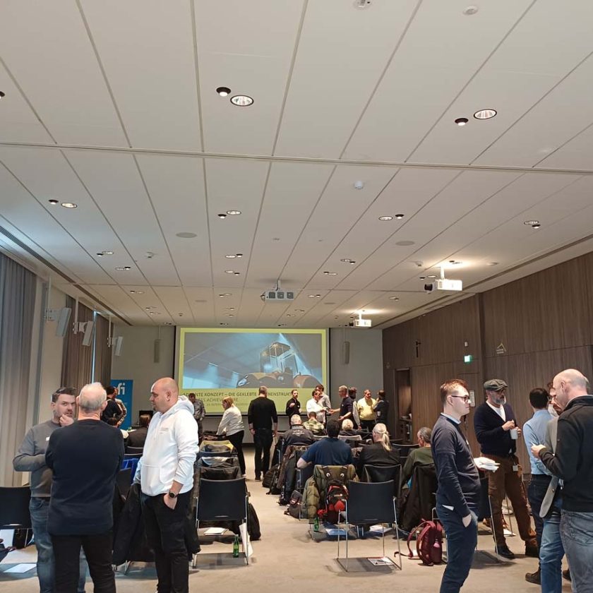 Die 19. Internationale Klebefachtagung 2025 bot wieder zahlreiche Möglichkeiten für Networking und Austausch. Fotocredit: OFI