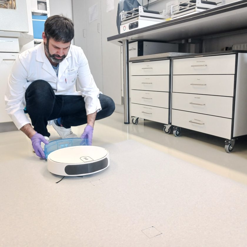 Forschungsprojekt-RobiDES-OFI-Labor-Hartl Forschungsprojekt RobiDES: Entwicklung eines innovativen Hygieneroboters
