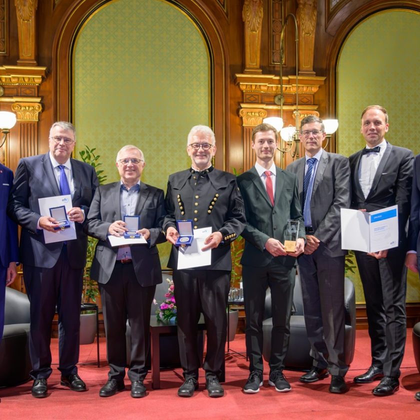 Die Freude über die Auszeichnungen mit der H.F. Mark Medaille und dem H.F. Mark Sustainability Award war groß! Fotocredit: OFI/Michael Pyerin